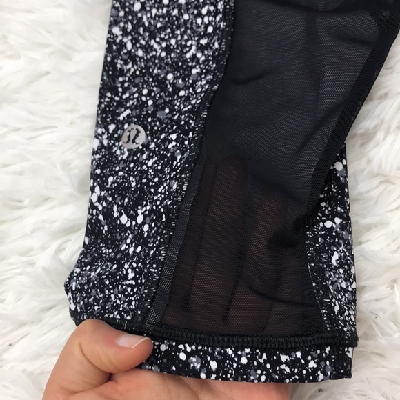 Lululemon Outrun 17" Crop Splatter White Black - Picture 9 of 10